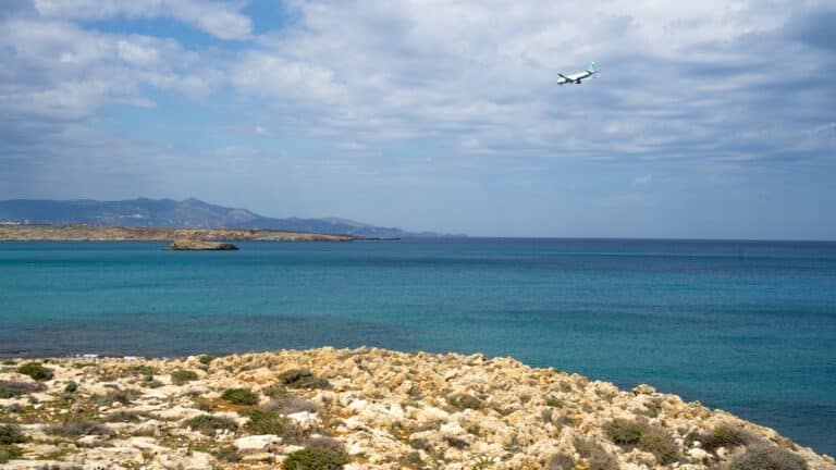 affordable flights to greece